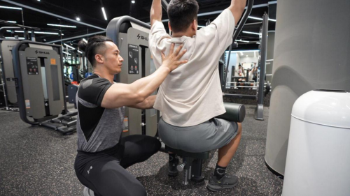 Pg电子：探店之舒华健身房特别在哪？(图5)