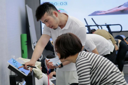 Pg电子：探店之舒华健身房特别在哪？(图3)