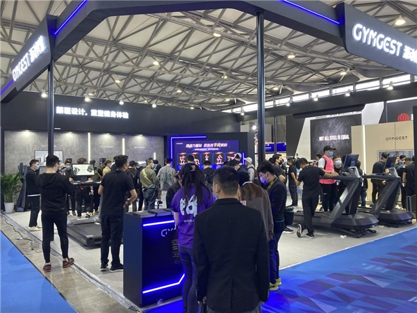 Pg电子平台：闪耀登场IWFGYMGEST源动智慧新品跑步机、力量站引爆健身热潮!