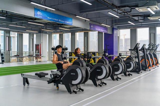 Pg电子网站：已抵达巴黎丨舒华体育正式入驻巴黎奥运会“中国之家”(图4)