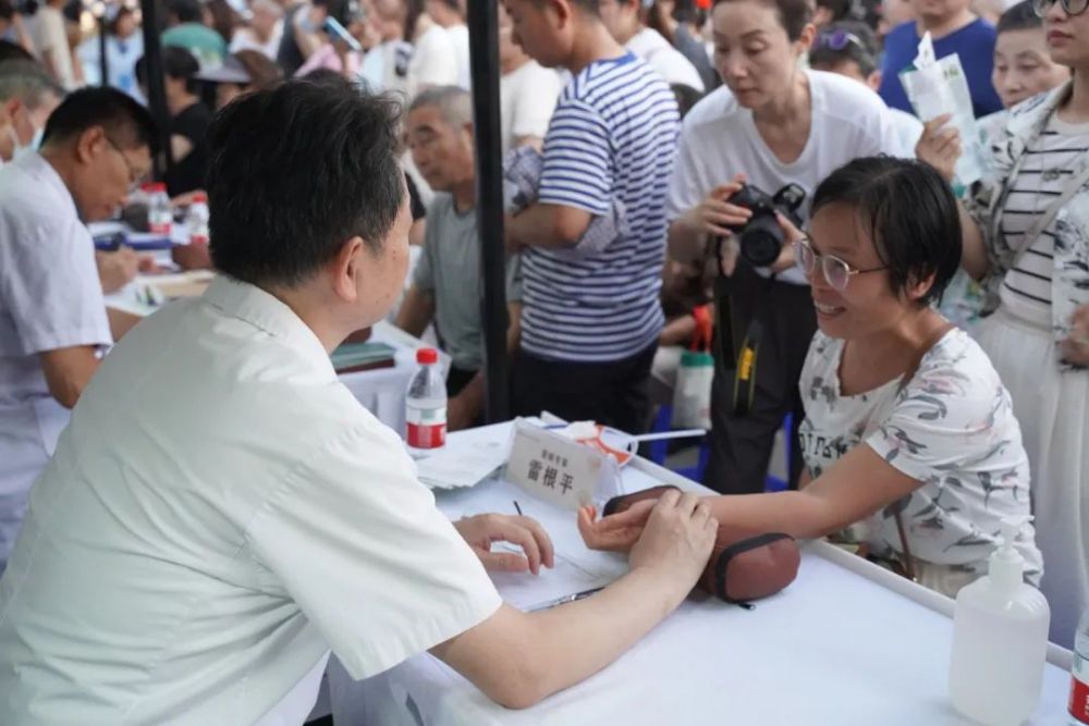 Pg电子:总觉得自己不够美?可能是“体像障碍”在作怪(图2)