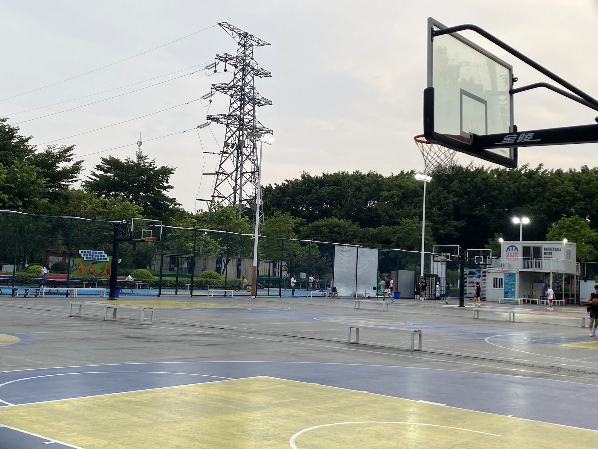 Pg电子平台：办实事｜广东多地完善公共体育设施助力全民“动”起来(图2)