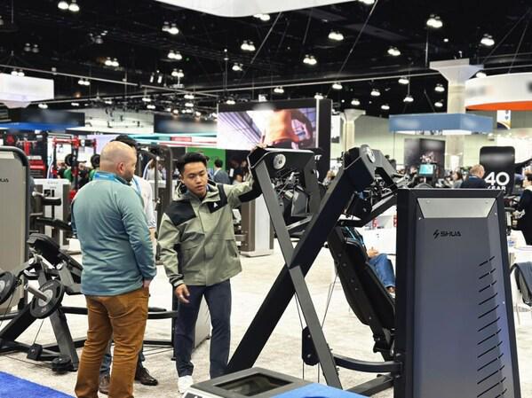 舒华体育携高端商用产品亮相IHRSA2024彰显品牌国际化实力(图5)