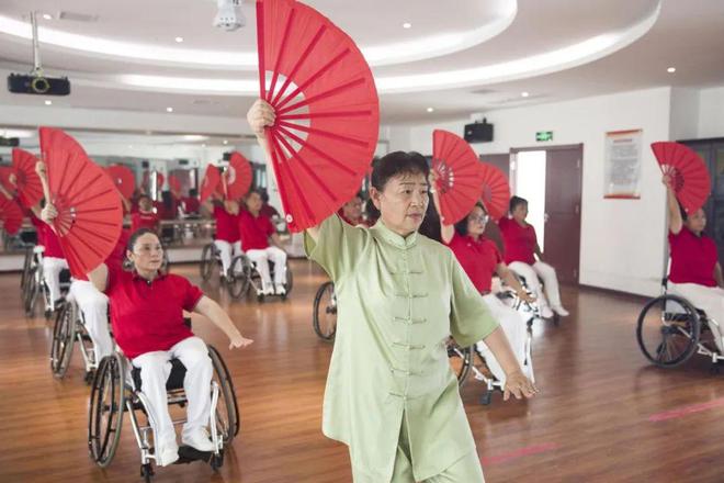 Pg电子网站：她们用爱心点亮体育助残之路