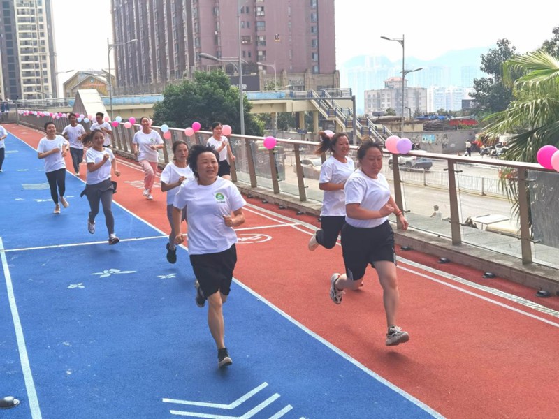 “五小兰花”新生活丨兰花都街道智能健身步道启用