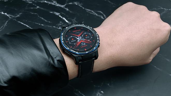 Pg电子网站：2024年“值得入手”的智能手表排行榜：智能科技与健身的完美结合(图3)