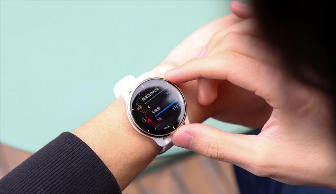 Pg电子网站：2024年“值得入手”的智能手表排行榜：智能科技与健身的完美结合(图6)