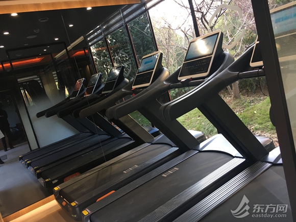 想健身还得等时间？24小时智能健身房成“新宠”