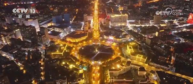 共和国故事探寻75年来“人民广场”上的生活脉动