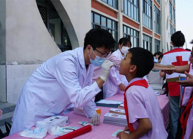 Pg电子平台：中国红十字基金会2024-2025年“生命教育·校园健康守护行动”走进河南(图4)