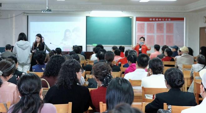 “科学抗衰老幸福百岁来”——2024年江苏省老年健康科普促进行动(扬州江都站)活动圆满举行(图2)