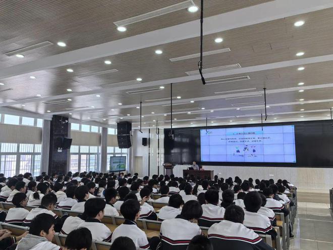 省新时代宣讲师走进淮滨县开展健康生活方式宣讲(图2)