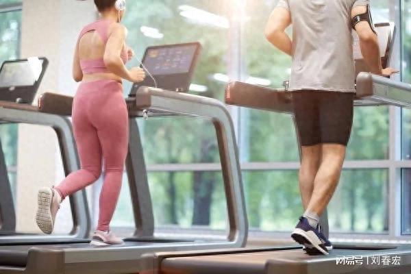 看完这份“跑步机使用说明”轻松躲开运动损伤