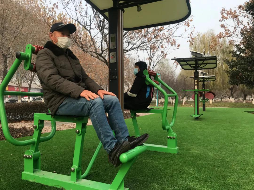 Pg电子：市体育中心再添新“风景”智能健身器材正式投入使用(图2)