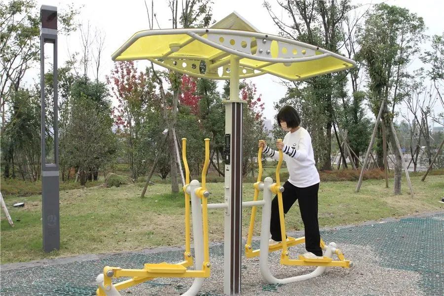 Pg电子平台：智能化健身设施上新！