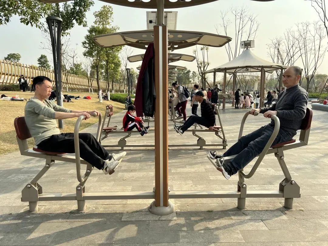 Pg电子平台：智能化健身设施上新！(图5)