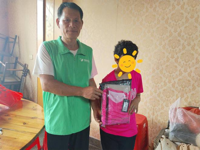 【五爱五佳】瑞金：温馨生日会爱助残疾儿童(图6)