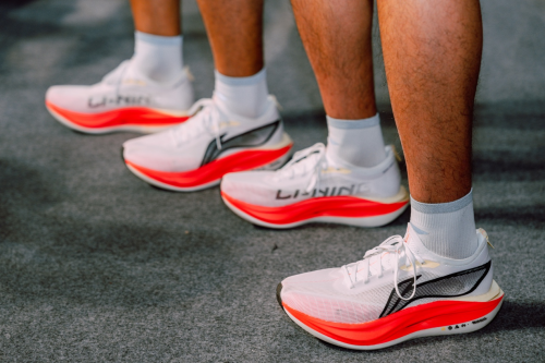 飞电5ELITE赛道首秀助力李宁签约运动员双城夺三冠(图4)