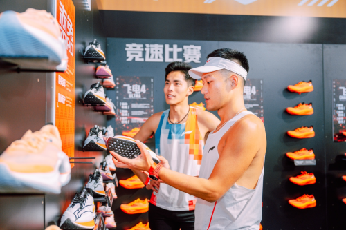 飞电5ELITE赛道首秀助力李宁签约运动员双城夺三冠(图8)