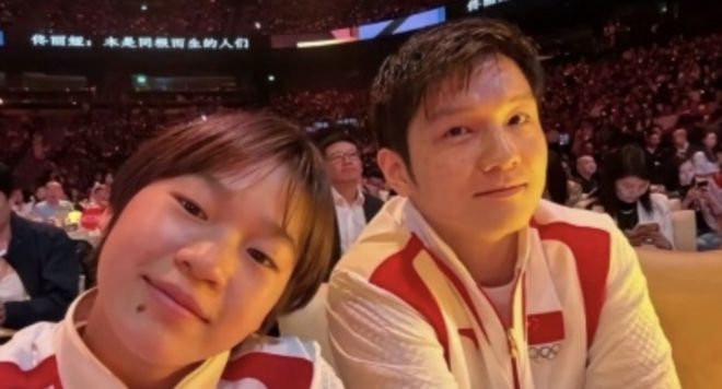 笑喷！全红婵谈苦练减肥：樊振东还没请我吃叉烧肉现在吃不了(图2)