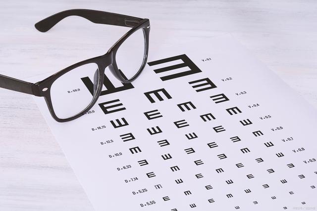 视力与生活方式息息相关改善日常习惯对眼睛健康有着显著影响