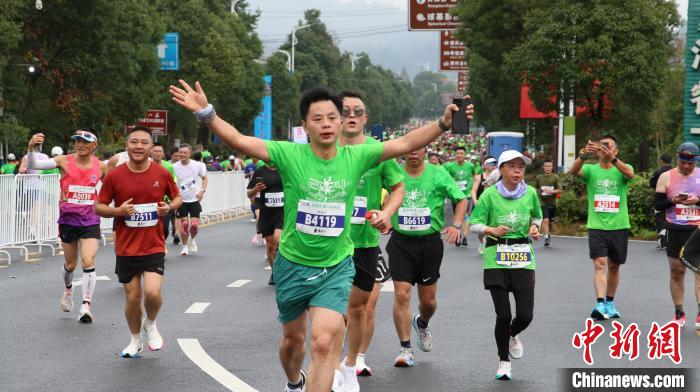 Pg电子网站：跑步社交成新趋势“CityRun”带动跑步经济热(图2)