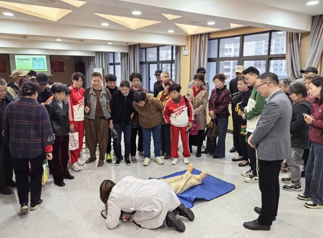 Pg电子：南瑞街道瑞东园社区：普及健康知识共享健康生活(图2)