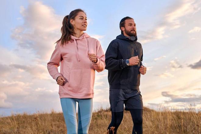 Pg电子平台：“慢性自杀式”跑步到底有多可怕？(图2)