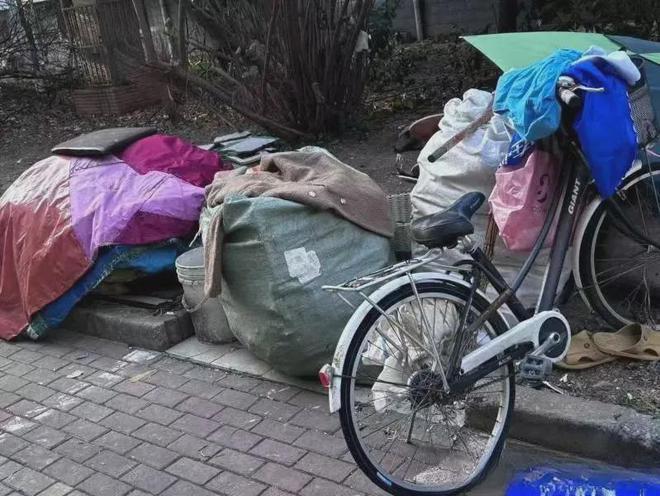 盐城一小区变“杂物堆”“垃圾堆”(图2)