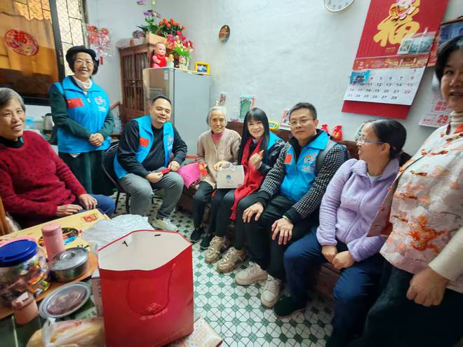 春风送暖护银龄科技传情话健康流花街元宵开展高龄老人关爱行动(图4)