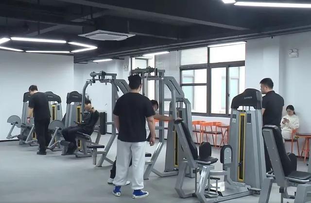 Pg电子网站：1800㎡社区市民健身中心正式开放！(图4)