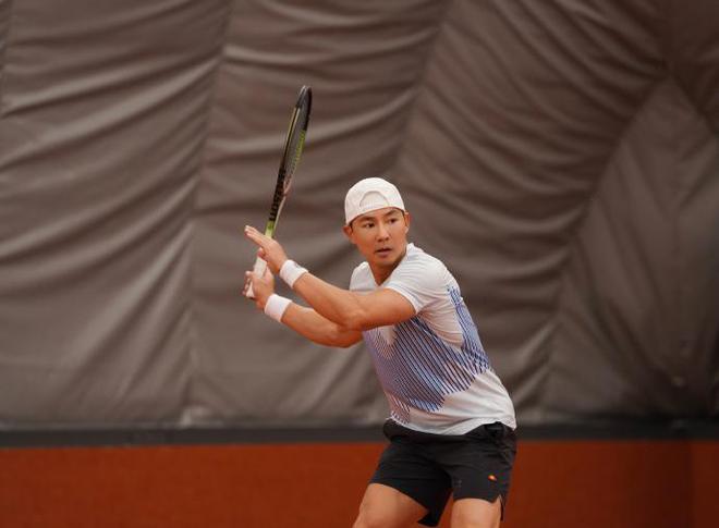 掉粉超千万签约周杰伦公司巅峰不再的刘畊宏还是个赢家！(图2)