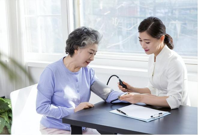 Pg电子平台：人到晚年如果一个人独居学会这4种生活方式让晚年更幸福(图11)