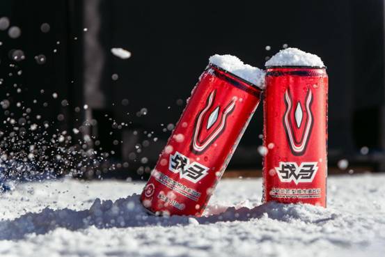 Pg电子平台：冰雪运动热情高涨冬季运动饮料少不了