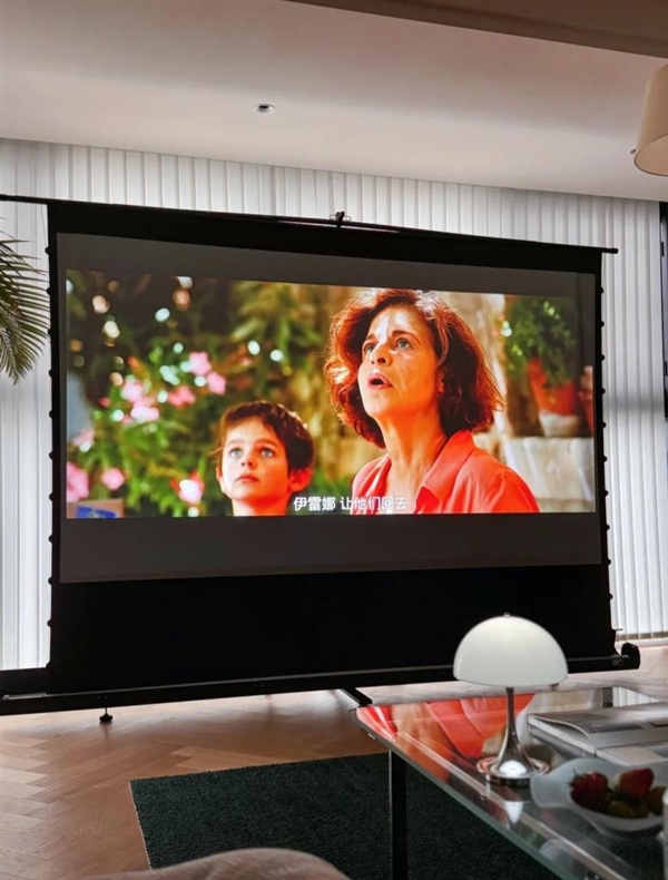 实用性最高的客厅投影仪哪款好用当贝F7Pro家庭娱乐全能王！(图4)