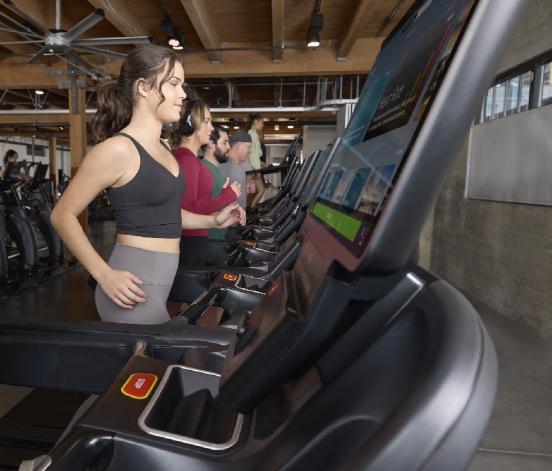 Pg电子：健身房健身器材选什么跑步机比较好？Precor必确满足你的多样需求！(图2)