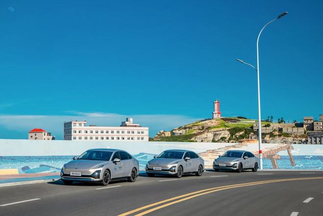 网约车进入20时代享道出行靠定制网约车加宽护城河(图3)