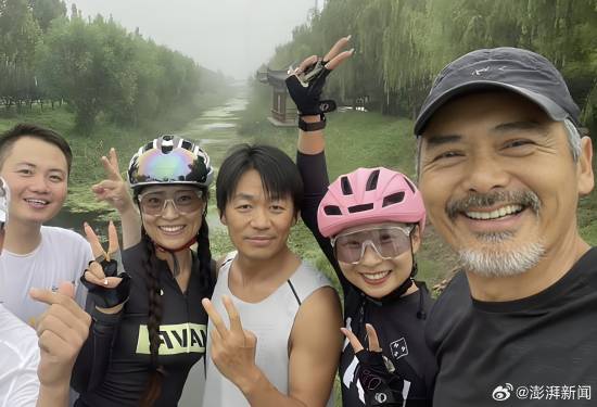 Pg电子平台：周润发跑友圈添新成员王宝强坚持跑步数月减重30斤