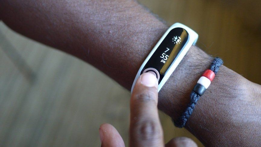 盘点2017年最好的健身智能穿戴设备(图12)