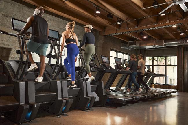 Precor必确商用楼梯机：健身房中的高效有氧训练利器(图2)