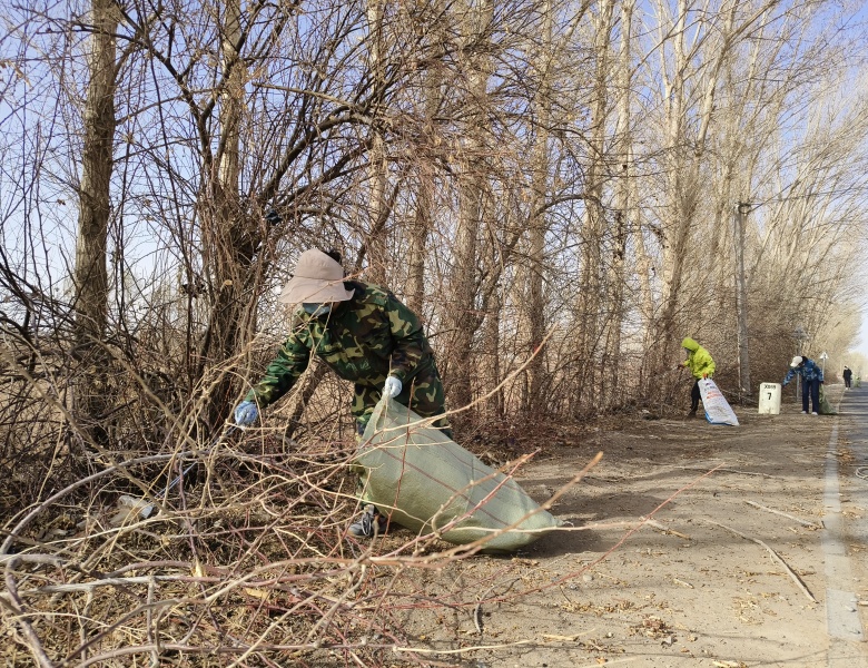 Pg电子平台：【新时代文明实践】宣化镇开展“爱卫新篇章·健康‘心’生活”环境卫生整治行动