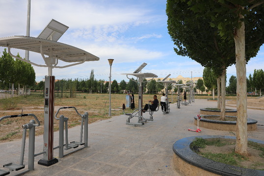 Pg电子平台：岳普湖县首批智能健身器材已上线(图2)