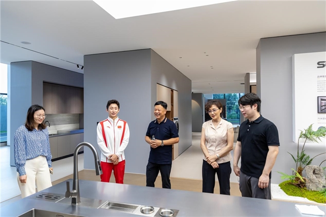 Pg电子：从黑灯工厂到冠军厨房：森歌以柜电融合一体化重塑健康生活标准(图6)