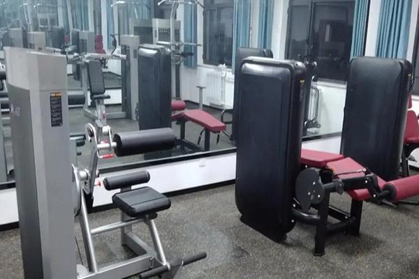 未来感十足的AI健身器材：个性化训练方案重塑健身新纪元(图3)