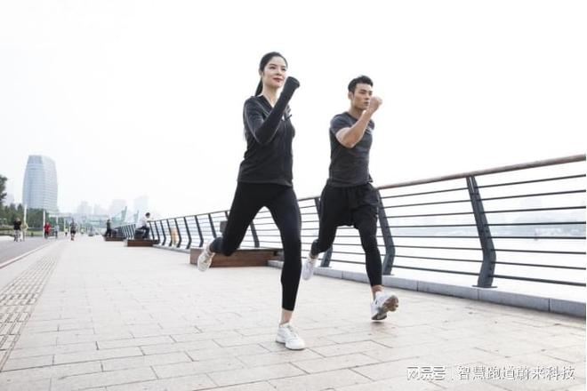 智能化体育运动设备引领健康生活新风尚(图1)