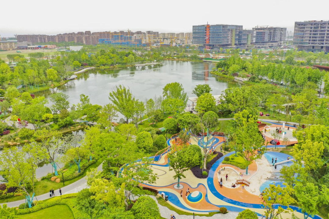 用“一米高度”托举城市未来这里有着“儿童友好”的答案(图1)