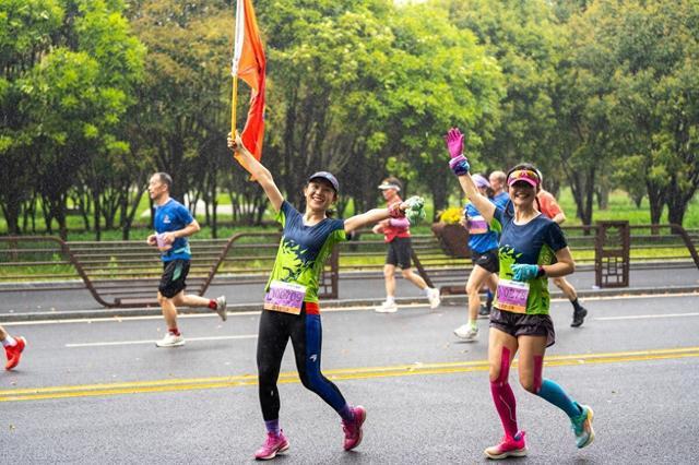 初次跑马拉松要怎么跑？