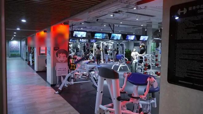 突然闭店！上海著名健身房原地“换脸”要求再充值才能激活旧课程！175万买的434节课被套牢(图5)