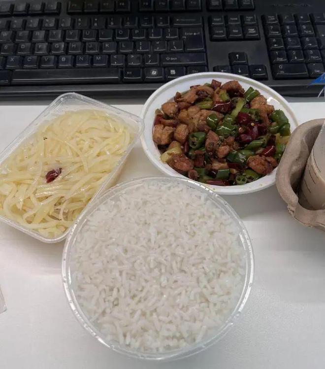 Pg电子：被成都屋主的“生活方式”圈粉了网友：自律的人真了不起！(图13)