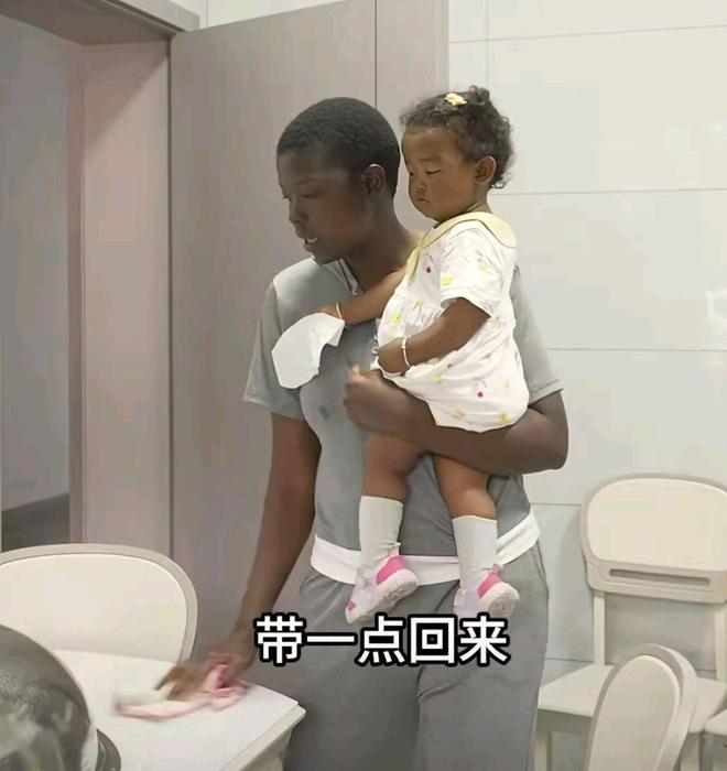网红摄影师老李道歉了跟拉乌婆婆的团队握手言和一起“钱”进(图4)